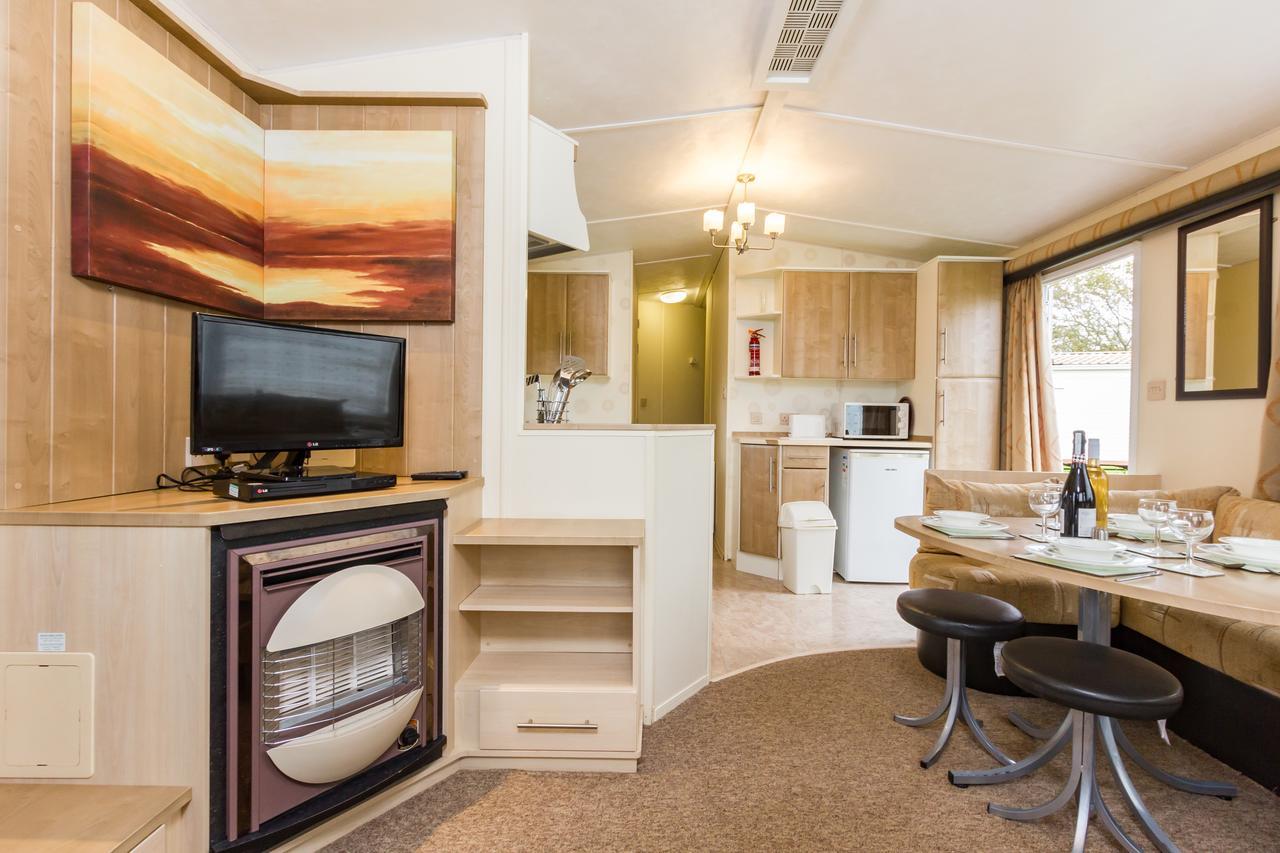 Orchards Holiday Park Cowes  Room photo